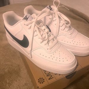 Women’s Nike Court Vision Lo. Size 8.5.